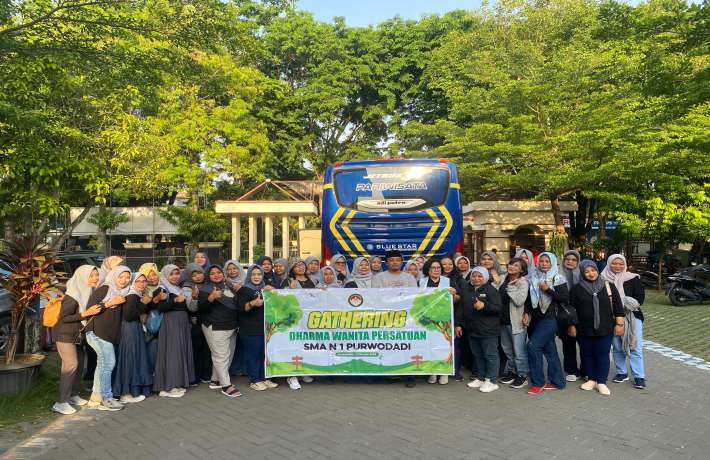Kegiatan Outbound Dharma Wanita Persatuan SMAN 1 Purwodadi di Kemuning